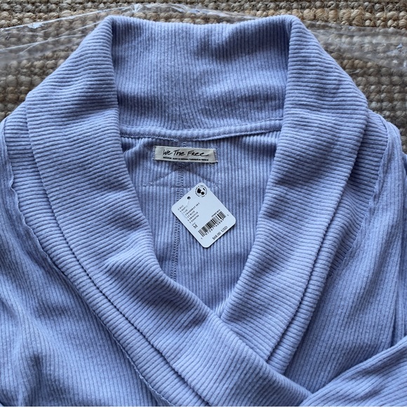 NEW Free People We The Free Hold Me
Close Pullover - Picture 10 of 16